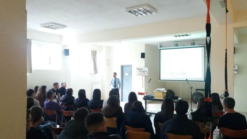 Ενημερωτική δράση του Europe Direct της Περιφέρειας Κρήτης στις εγκαταστάσεις στο Γενικού Λυκείου Ασημίου.