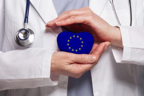 Η Επιτροπή στηρίζει μια πανευρωπαϊκή δράση για την προσέλκυση και τη διατήρηση νοσηλευτών και νοσηλευτριών