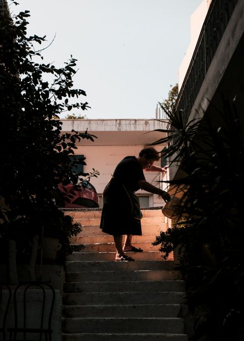 Η Ευρωπαϊκή Επιτροπή και το Ευρωπαϊκό Κοινοβούλιο ενώνουν τις δυνάμεις τους για την αντιμετώπιση της στεγαστικής κρίσης στην Ευρώπη