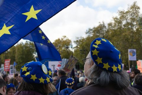 Κράτος δικαίου: ισχυρότερη δράση για τις επίμονες απειλές απαιτεί το Κοινοβούλιο