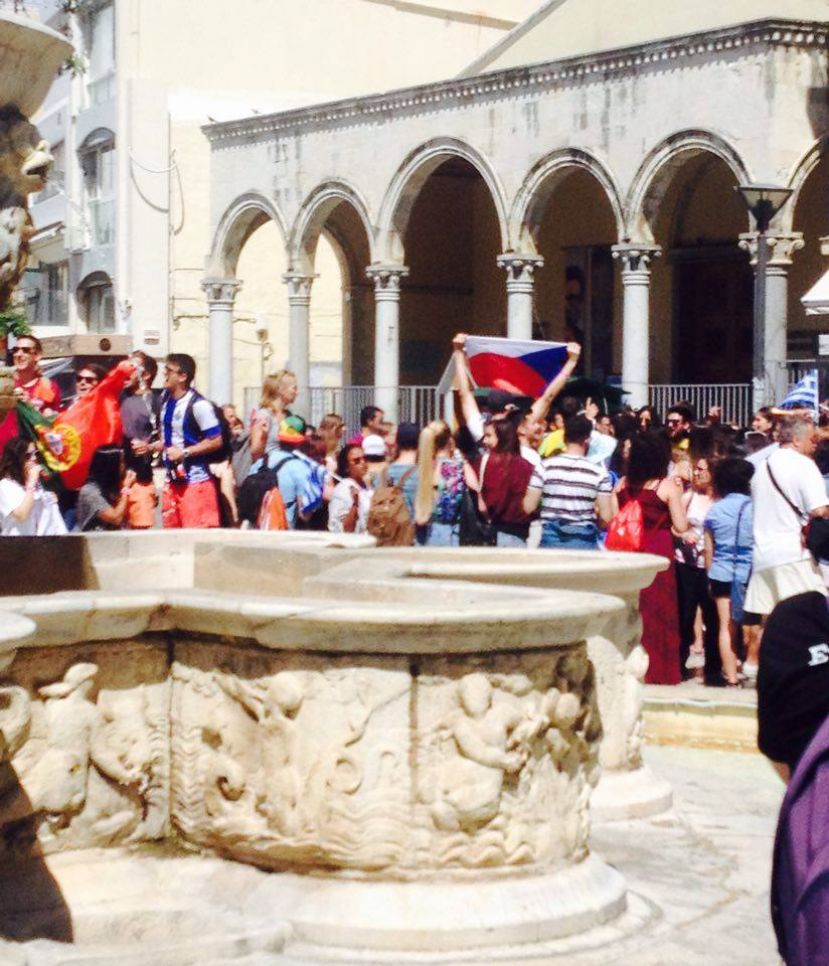 Με επιτυχία στέφτηκε η δράση του “Flag Parade” στο Ηράκλειο με την υποστήριξη του Europe Direct της Περιφέρειας Κρήτης_(!)