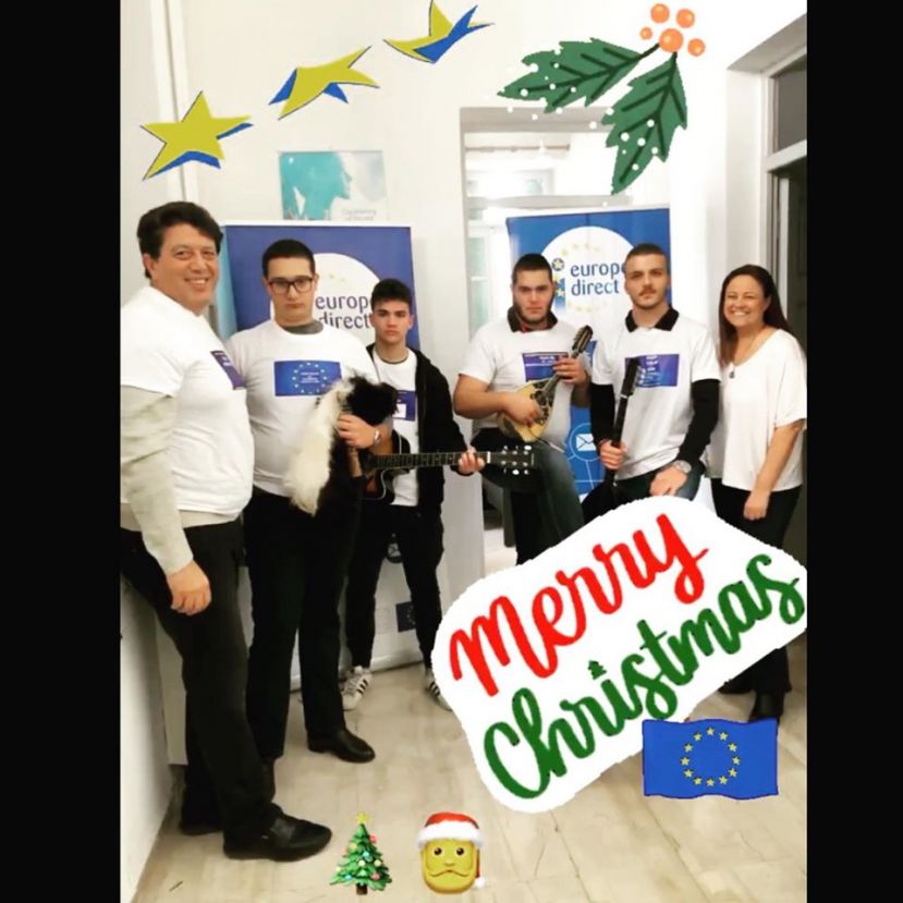 Τραγουδώντας όνειρα και ελπίδες για ένα καλύτερο αύριο με υπέροχους μαθητές από το 6ο ΕΠΑΛ Ηρακλείου στο Europe Direct Crete